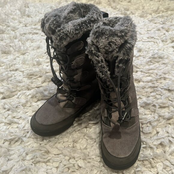 Target Girls Winter Boots With Faux Fur Trim Size 1 - Picture 2 of 7